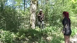 Hot redhead ass fucks old mendicant on touching bushes